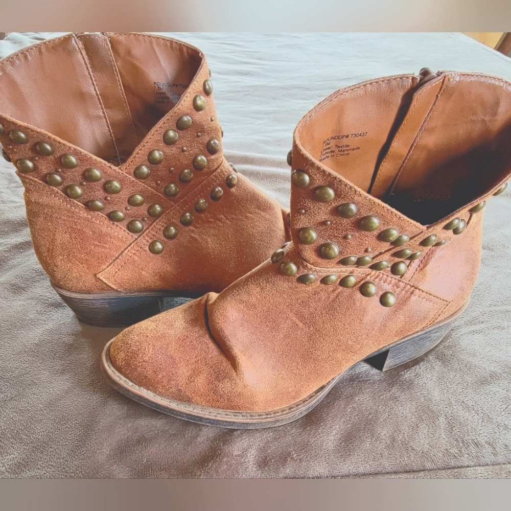 Coconuts Booties